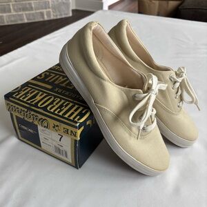 Cherokee “Engle” khaki canvas sneakers shoes (size 7 women’s)